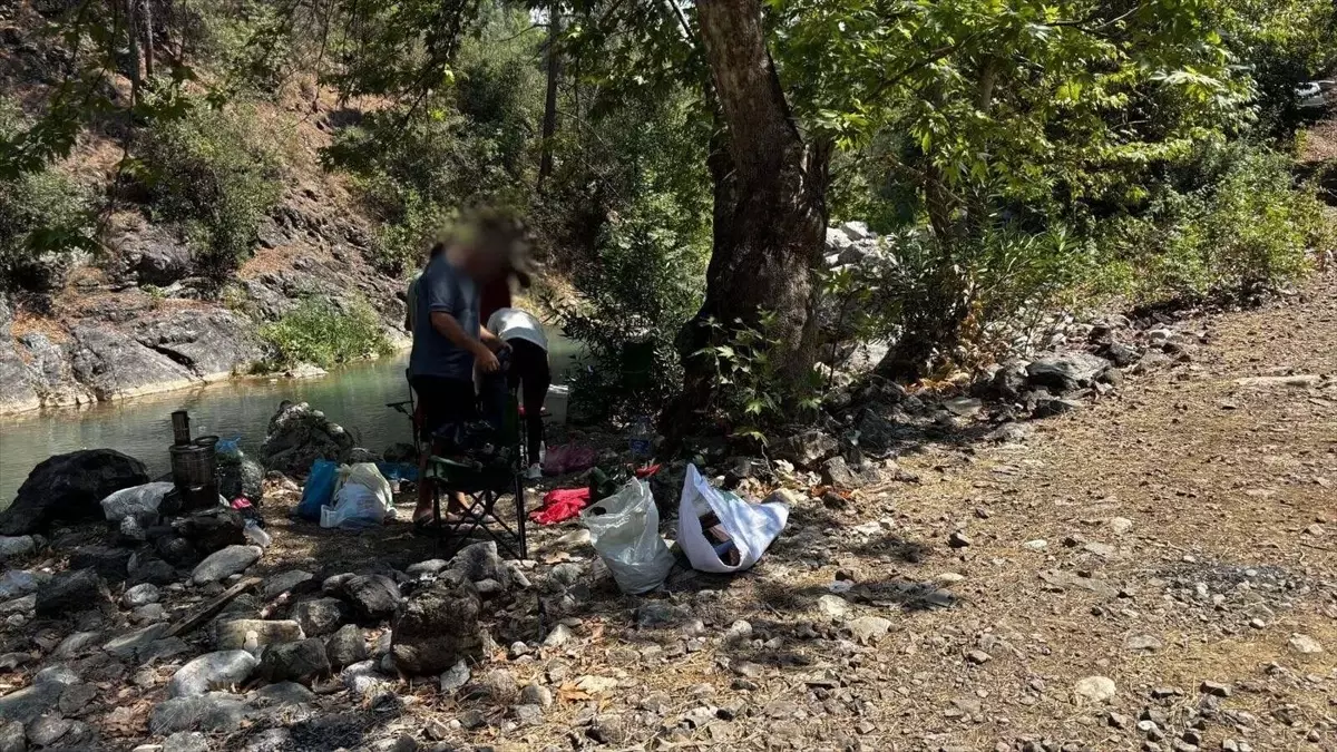 Mersin'de Yasak Ormanda Piknik Yapanlara Ceza