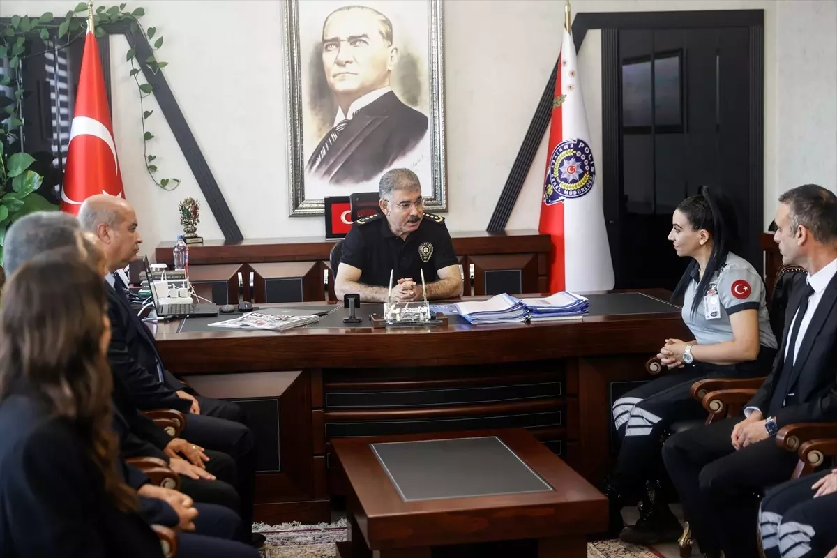Mersin'de Özel Güvenlik Görevlilerinden Emniyet Müdürü Karabörk'e Ziyaret