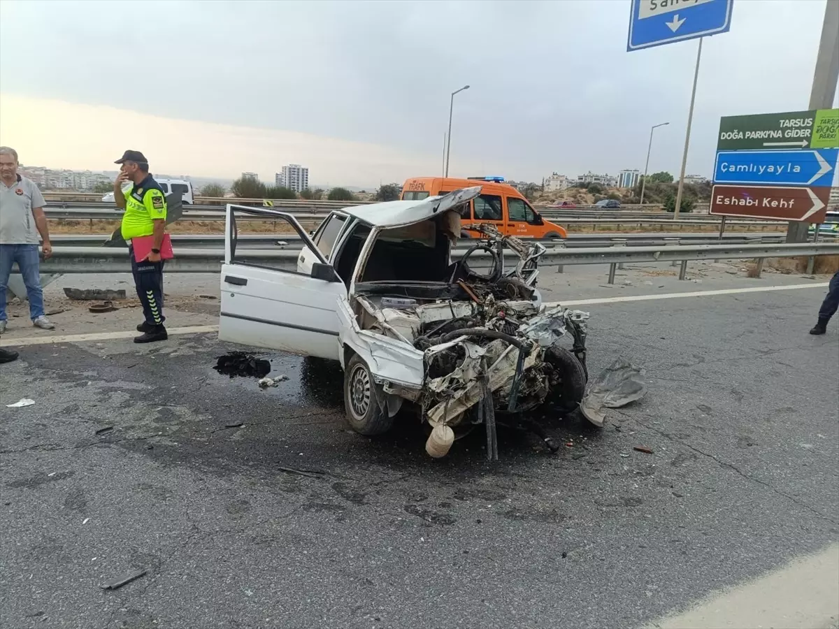 Tarsus'ta Trafik Kazası: 1 Ölü, 1 Yaralı