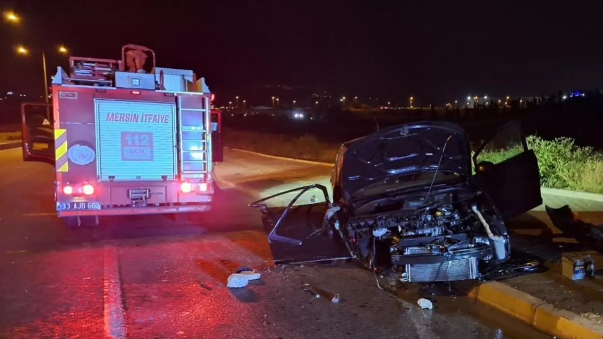 Mersin'de Trafik Kazası: İki Yaralı