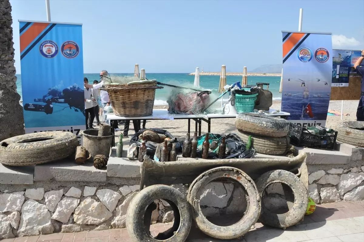 Silifke'de Sahil ve Deniz Dibi Temizliği Yapıldı