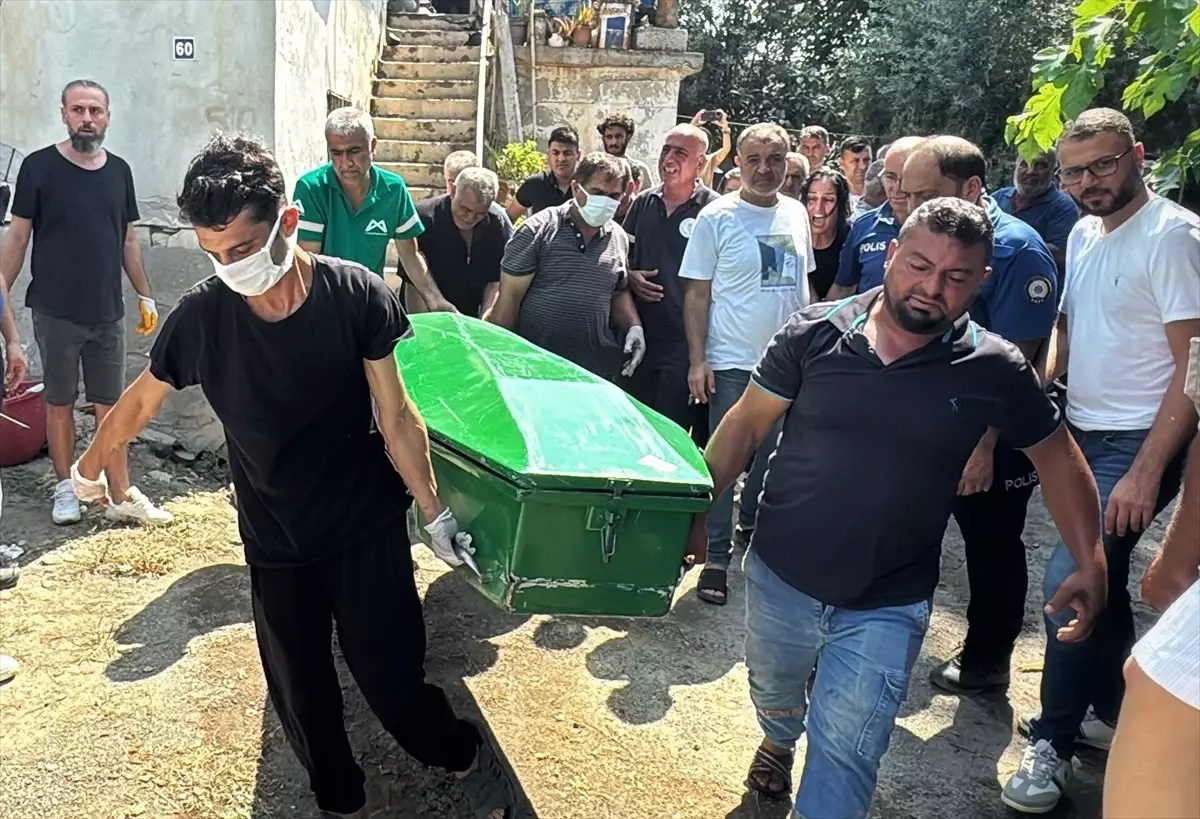 Mersin'de Müstakil Evde Yangın: Bir Kadın Hayatını Kaybetti