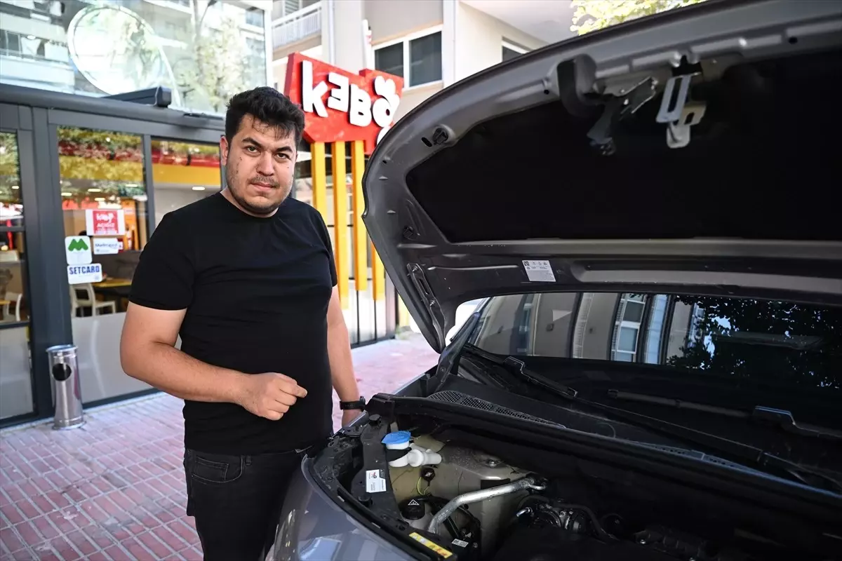 Mersin'de Sıfır Panelvan Alışında Boyalı Kaput Şoku