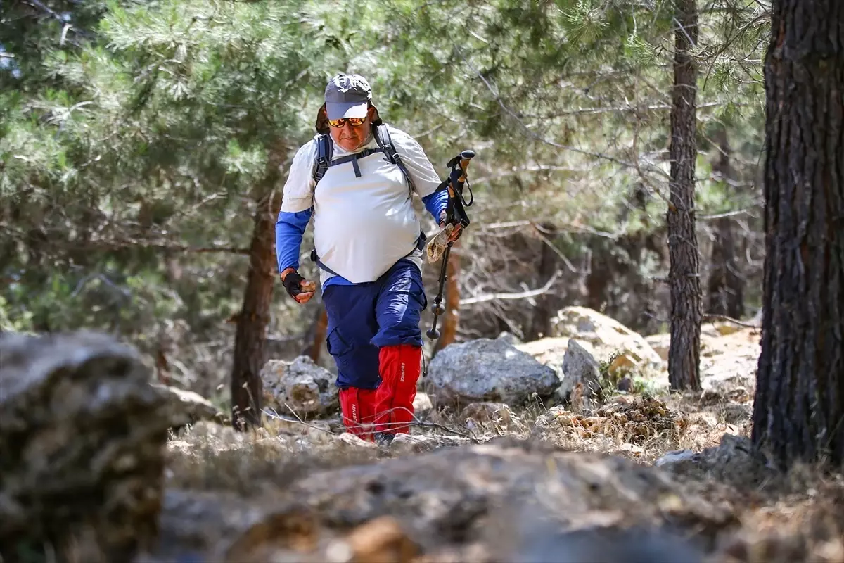 Doğa Tutkunu Hüseyin Durer'in Taş Koleksiyonu