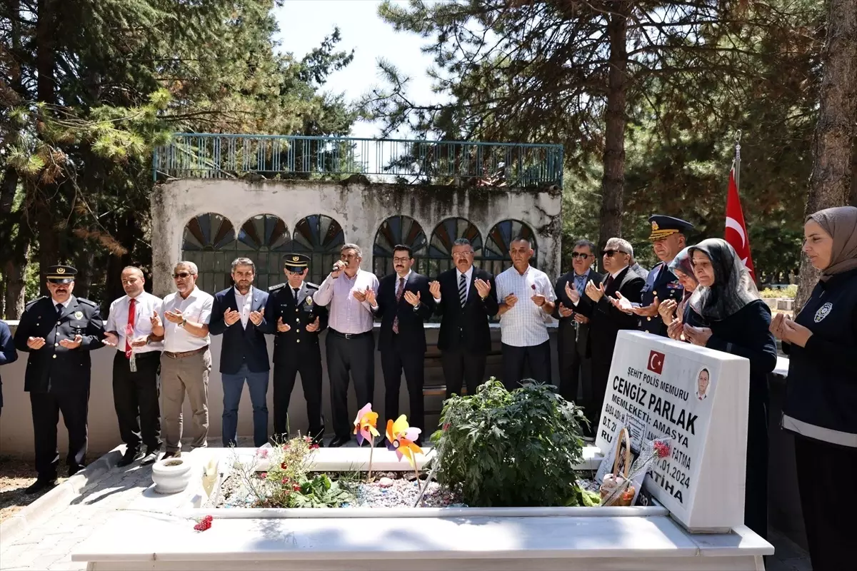 Merzifon'da '15 Temmuz' dolayısıyla şehitlik ziyaret edildi