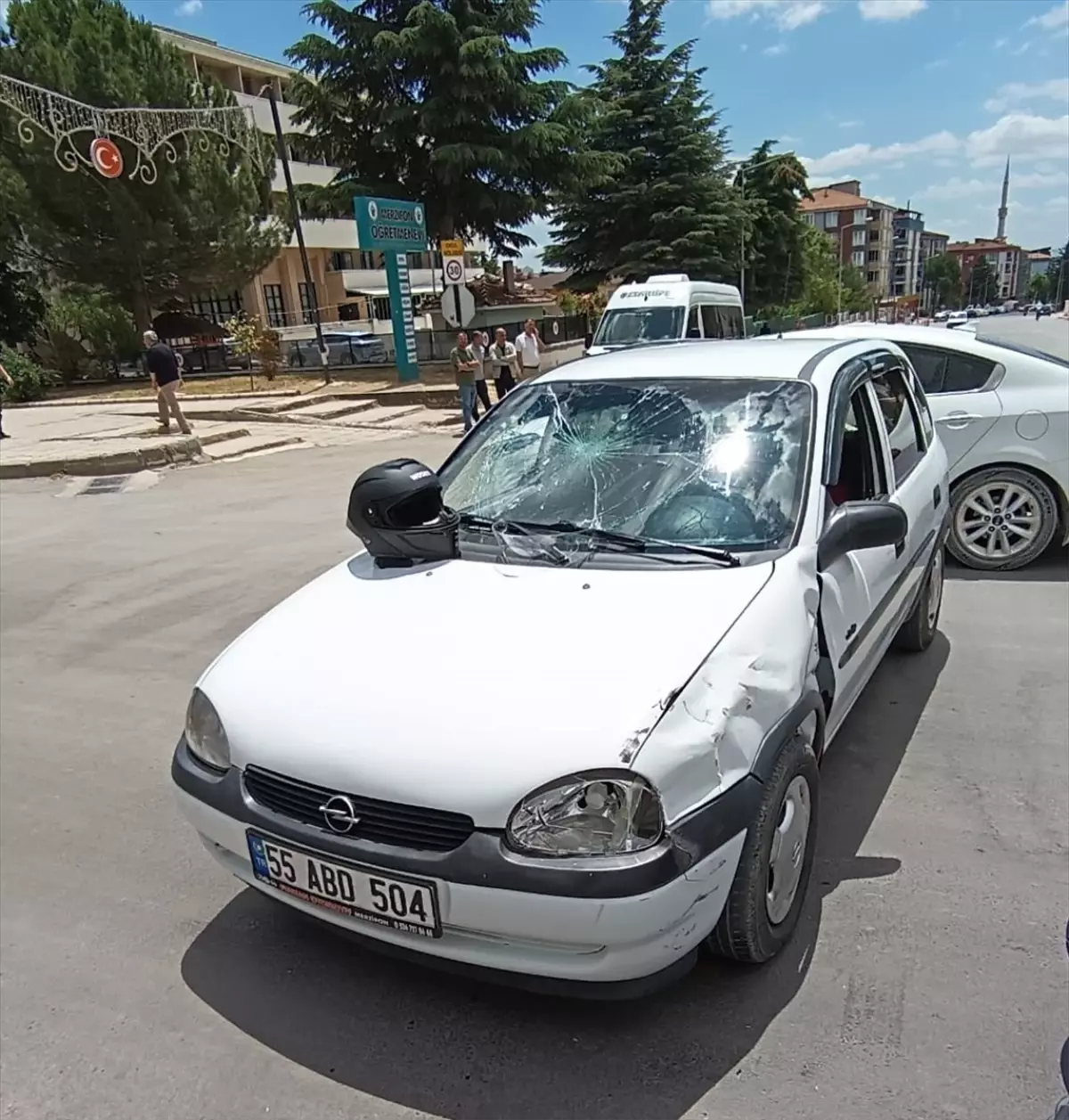 Merzifon'da Otomobil-Motosiklet Kazası: Bir Yaralı