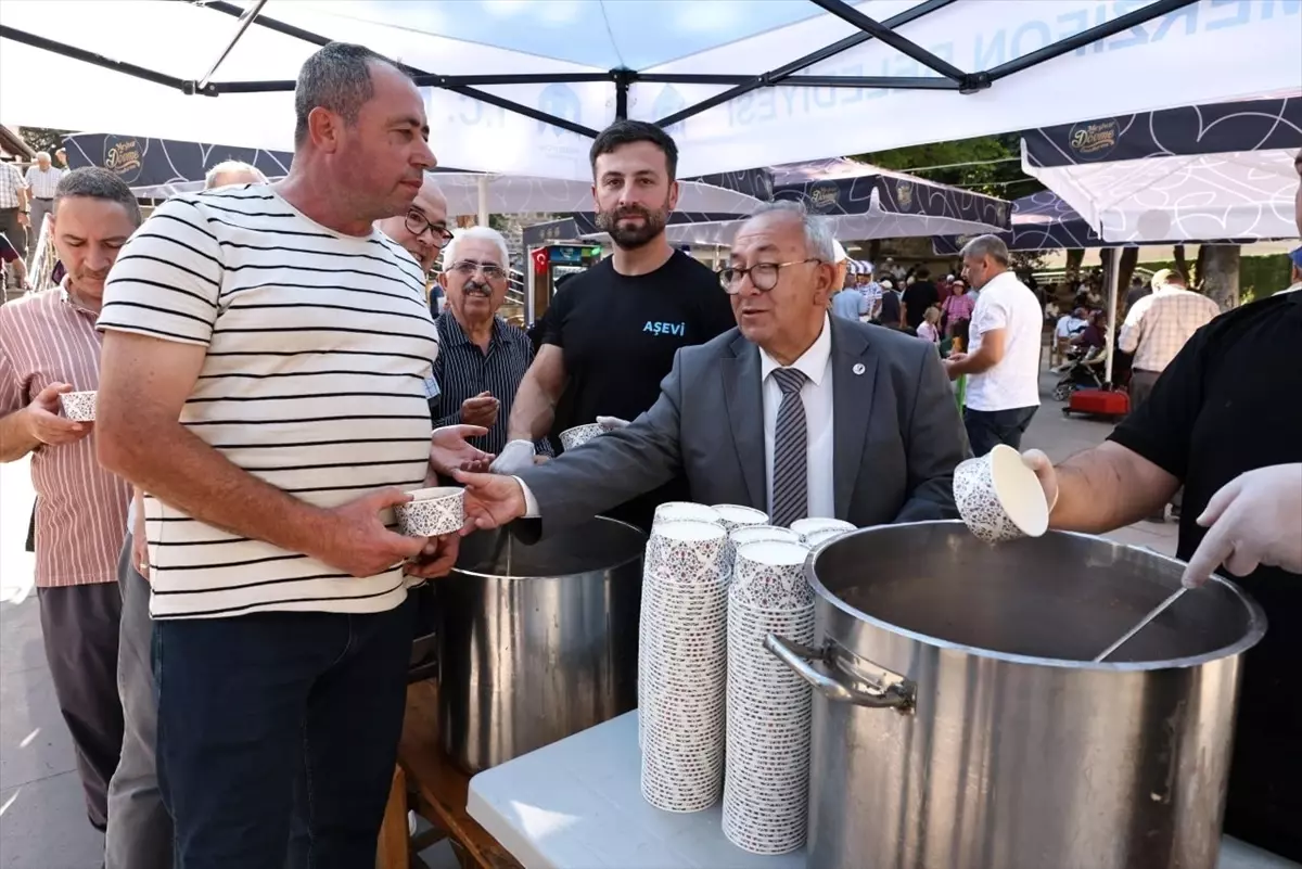 Amasya'da Muharrem Ayı Dolayısıyla Aşure Dağıtımı