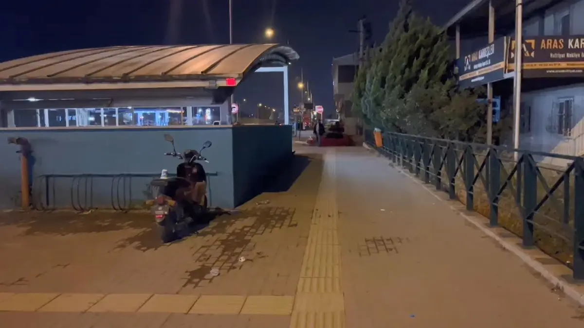 Bursa'da Metro Durağında Bıçaklama Olayı