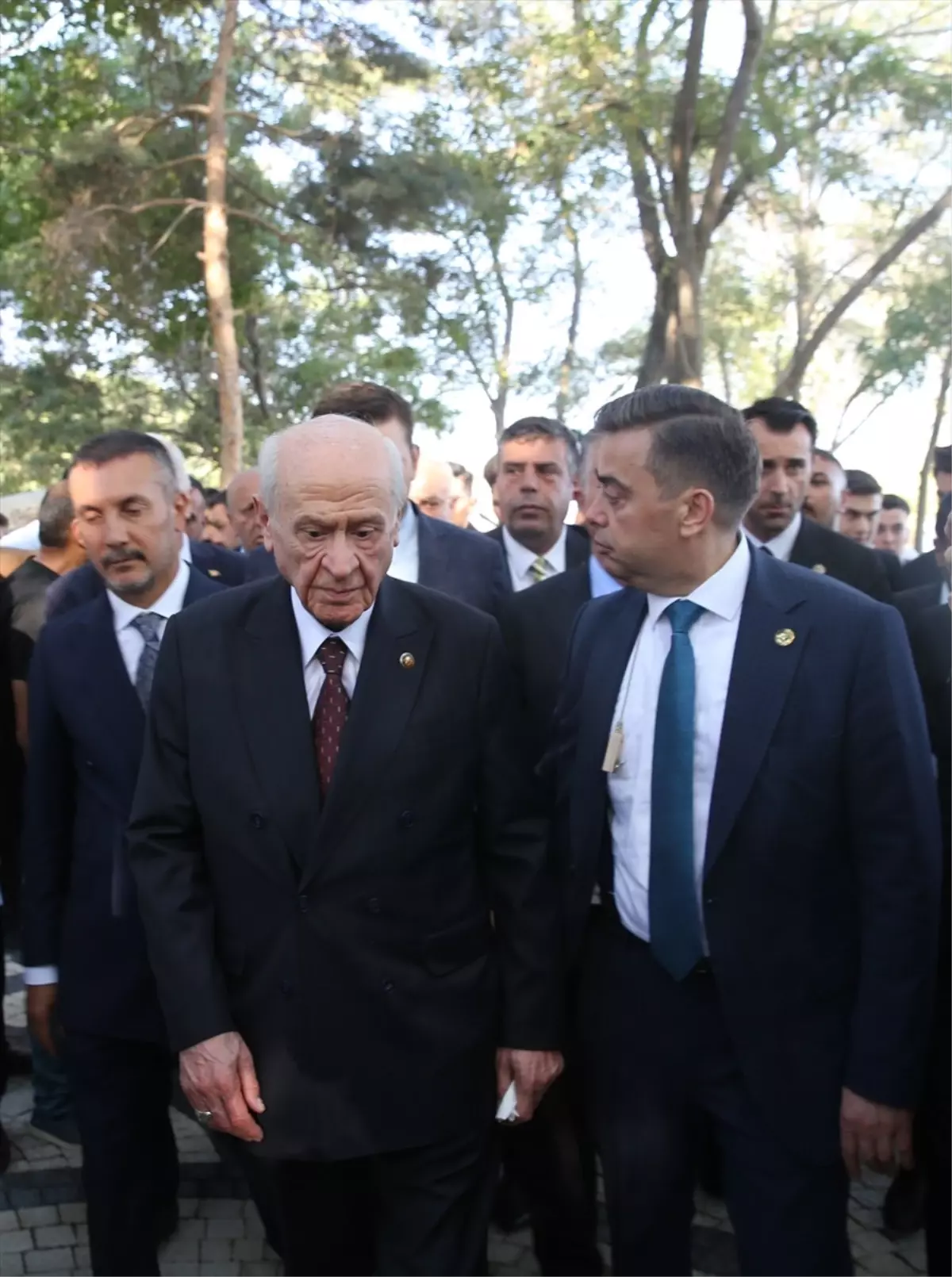 MHP Genel Başkanı Bahçeli, Ahlat'ta partililer ve vatandaşlarla buluştu