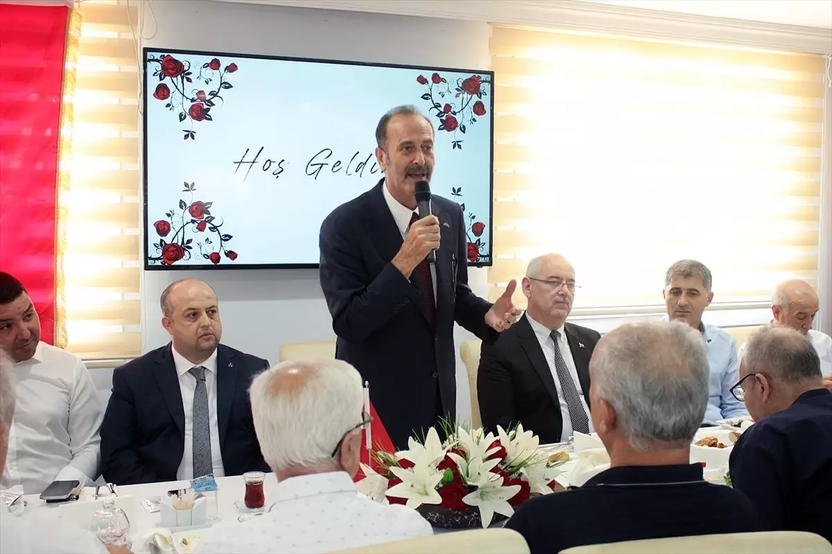 Tamer Osmanağaoğlu, Ödemiş'te Oda Başkanları ve Muhtarlarla Bir Araya Geldi