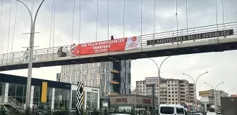 MHP Diyarbakır'da 'Terörsüz Türkiye' Pankartları Astı