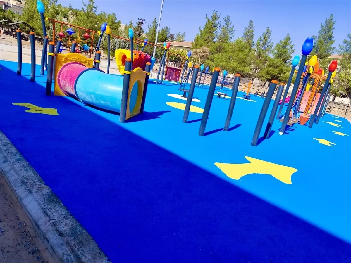 Midyat Belediyesi'nden Park Yenileme Çalışmaları