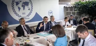 Milli Eğitim Bakanı Tekin, basın mensuplarıyla bir araya geldi
