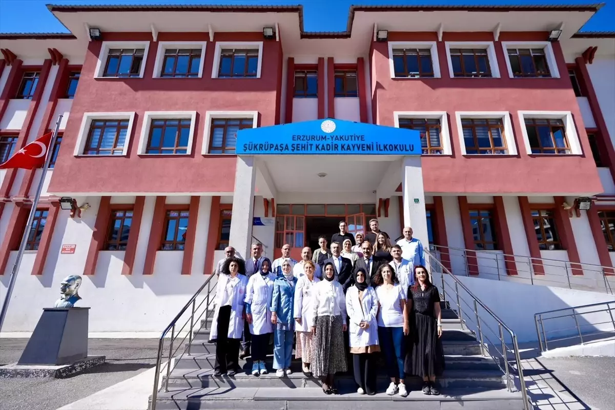 Milli Eğitim Bakanı Tekin'den, Erzurum'da sürpriz okul ziyareti