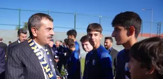 Milli Eğitim Bakanı Yusuf Tekin Erzurumspor FK Tesislerini Ziyaret Etti