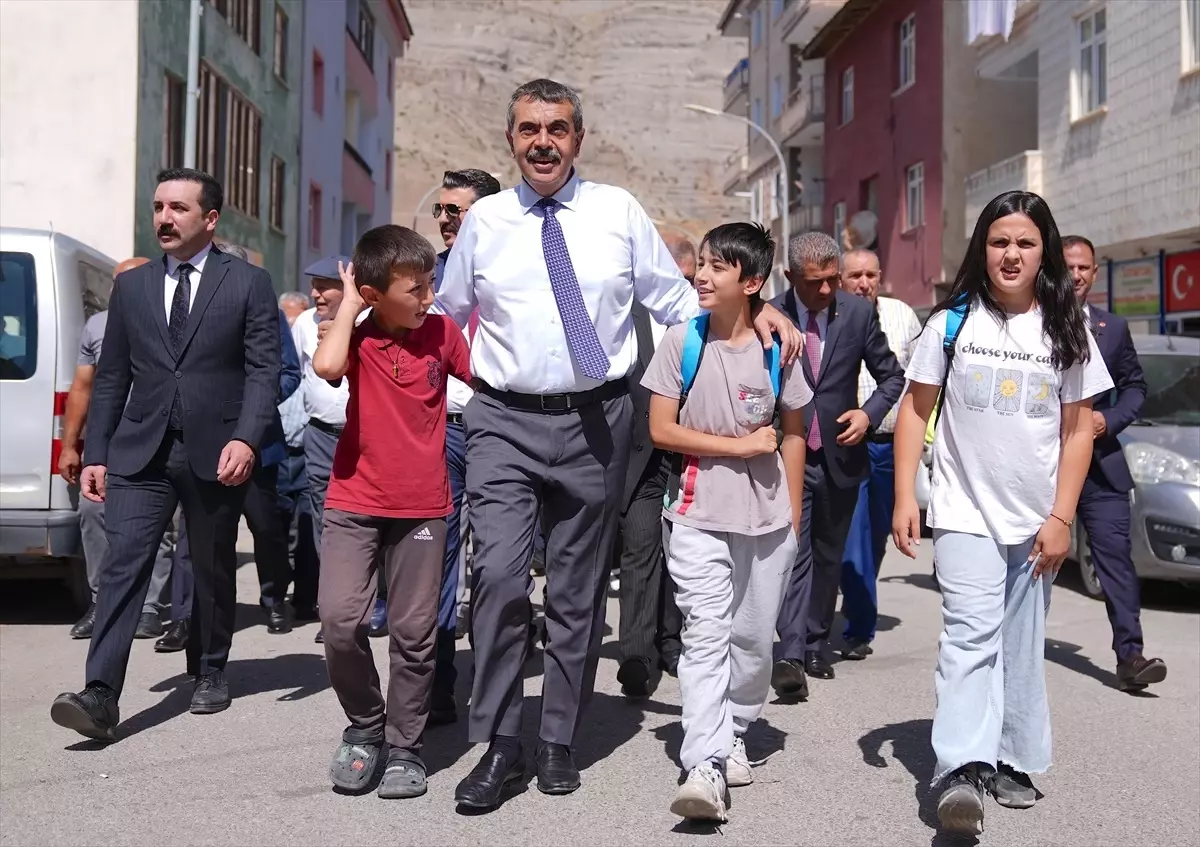 Milli Eğitim Bakanı Yusuf Tekin, memleketi Erzurum'da konuştu Açıklaması