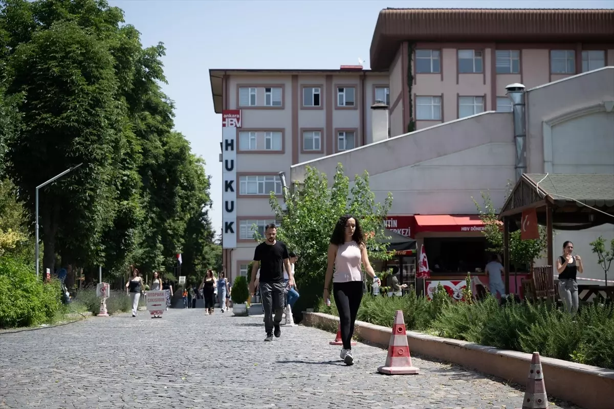 Milli Eğitim Bakanlığı Akademi Giriş Sınavı (MEB-AGS) İlk Oturumu Tamamlandı