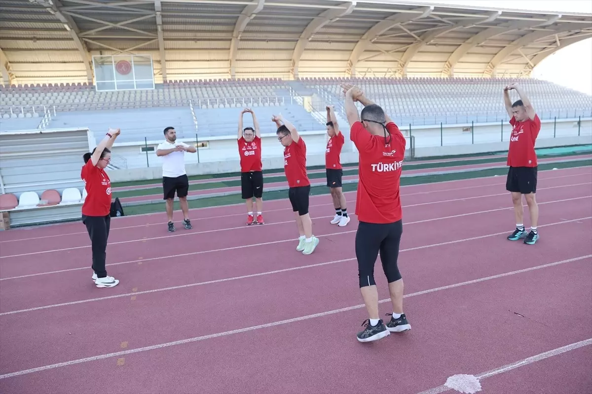 Özel Sporcular Down Atletizm Milli Takımı, Çekya'da Şampiyonaya Hazırlanıyor
