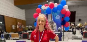 Milli eskrimci Şenay Güner, Fransa'dan iki madalya ile döndü