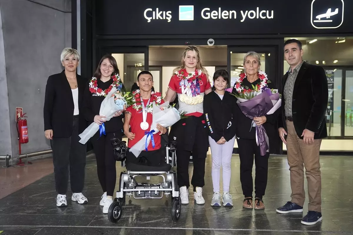 Milli Para Yüzücüler Singapur'da Büyük Başarı Elde Etti