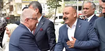 Milli Savunma Bakanı Güler Hakkari'de 'Türkiye Yüzyılı Buluşmaları' programına katıldı Açıklaması