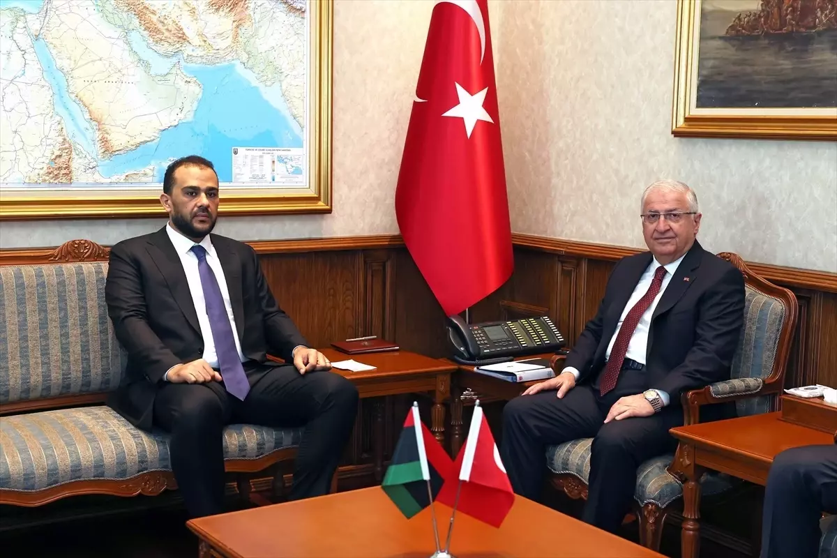 Milli Savunma Bakanı Yaşar Güler, Libya Savunma Bakan Vekili ile Görüştü