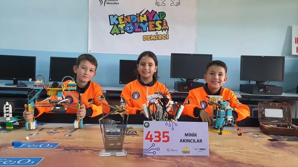 Minik Akıncılar Dünya Robot Olimpiyatları'nda Türkiye'yi Temsil Edecek