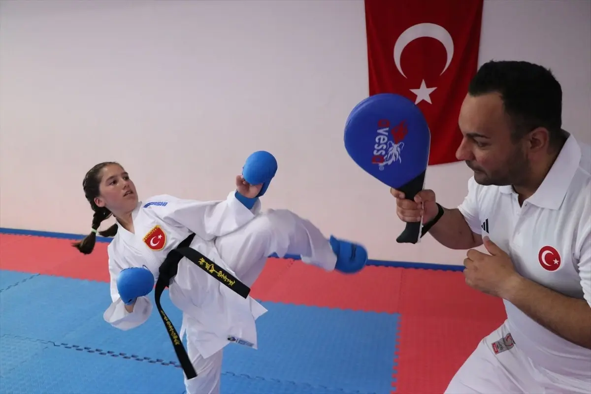10 Yaşındaki Elis Lina Yılmaz Balkan Şampiyonası için Hazırlanıyor