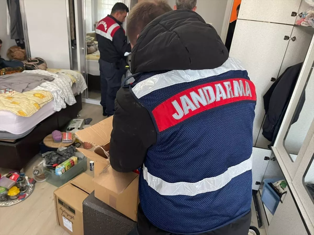 MİT'ten Yasa Dışı Kişisel Veri Sorgu Sistemine Operasyon: 3 Tutuklama