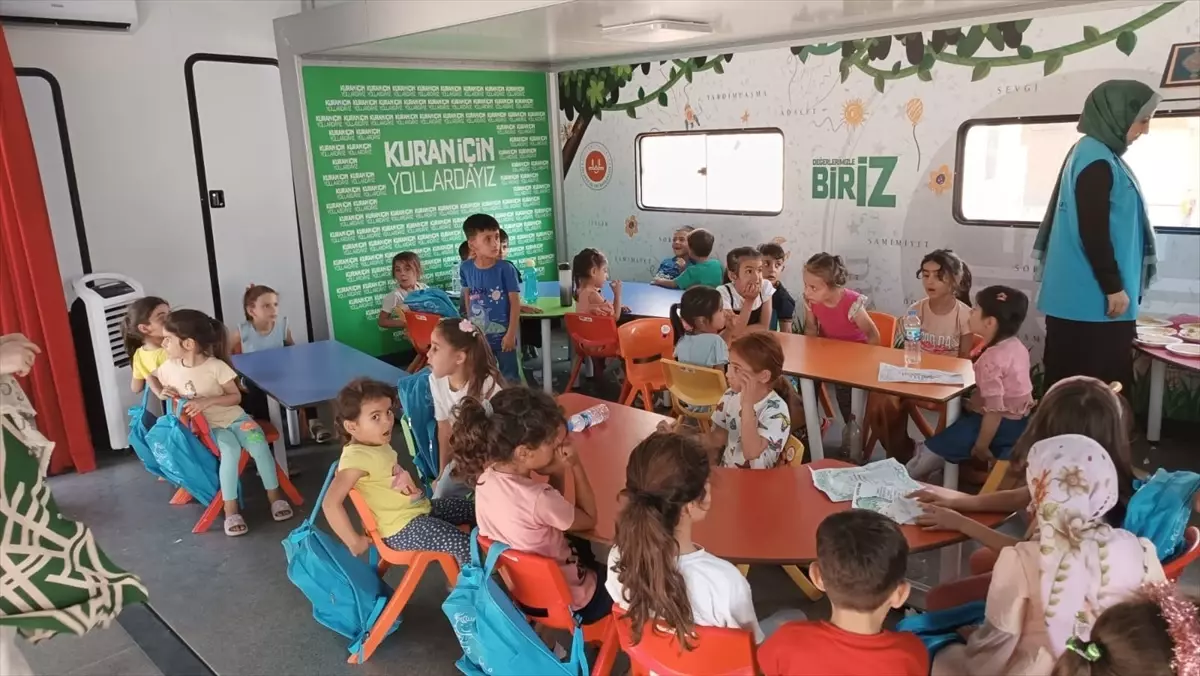 Diyanet'in Mobil Kur'an Kursu Tırı Adıyaman'da Çocuklarla Buluştu