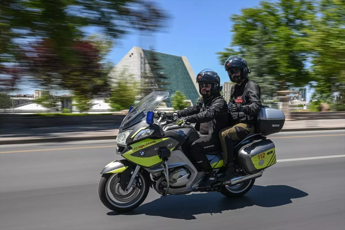 Motosiklet Ambulans Ekipleri Hızla İlk Müdahaleyi Yapıyor