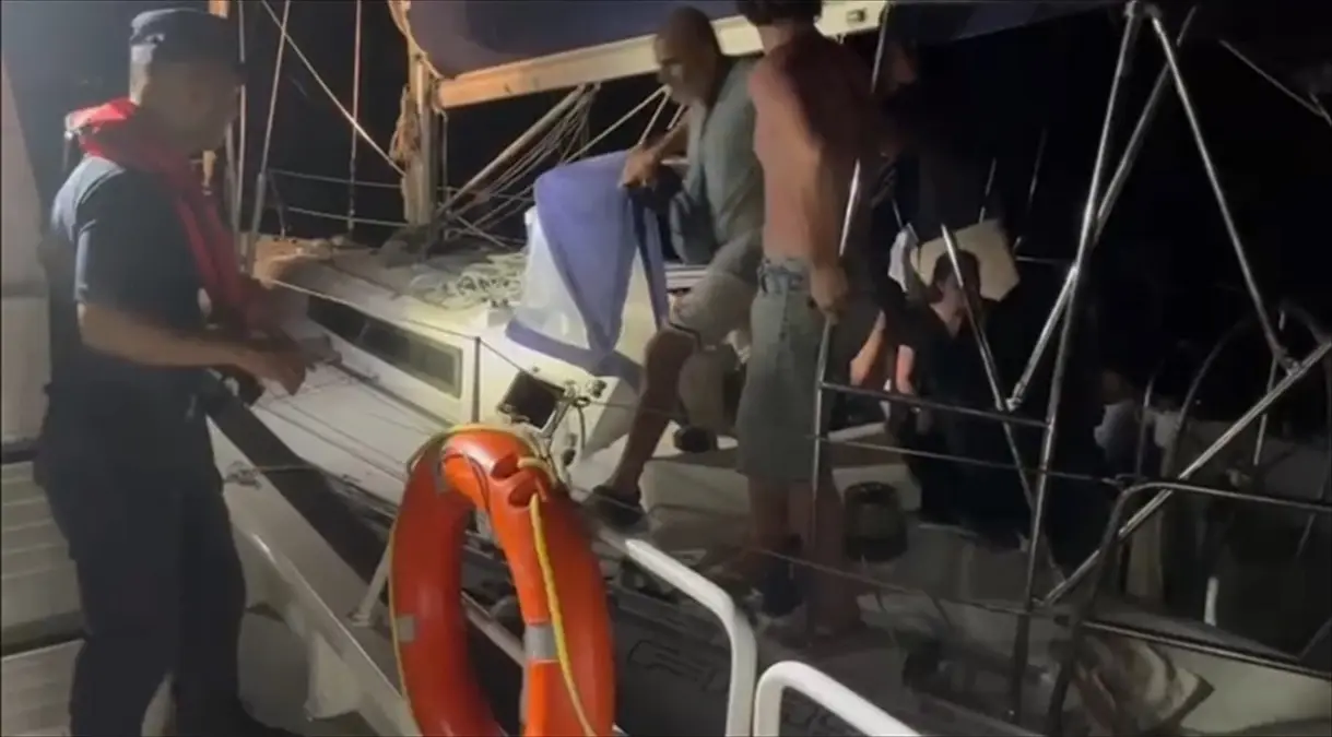 Muğla'da Yelkenli Teknede 28 Düzensiz Göçmen Yakalandı