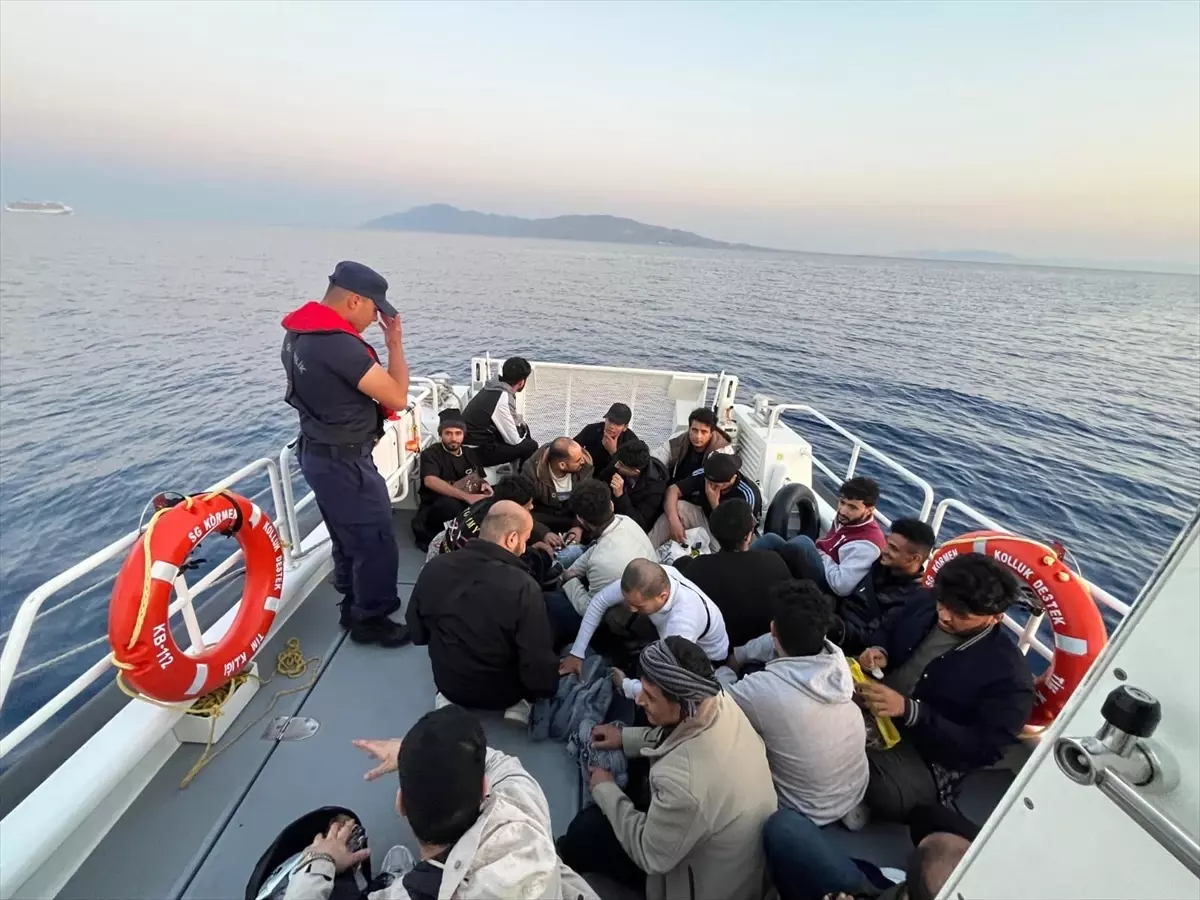 Marmaris ve Datça Açıklarında 44 Düzensiz Göçmen Kurtarıldı