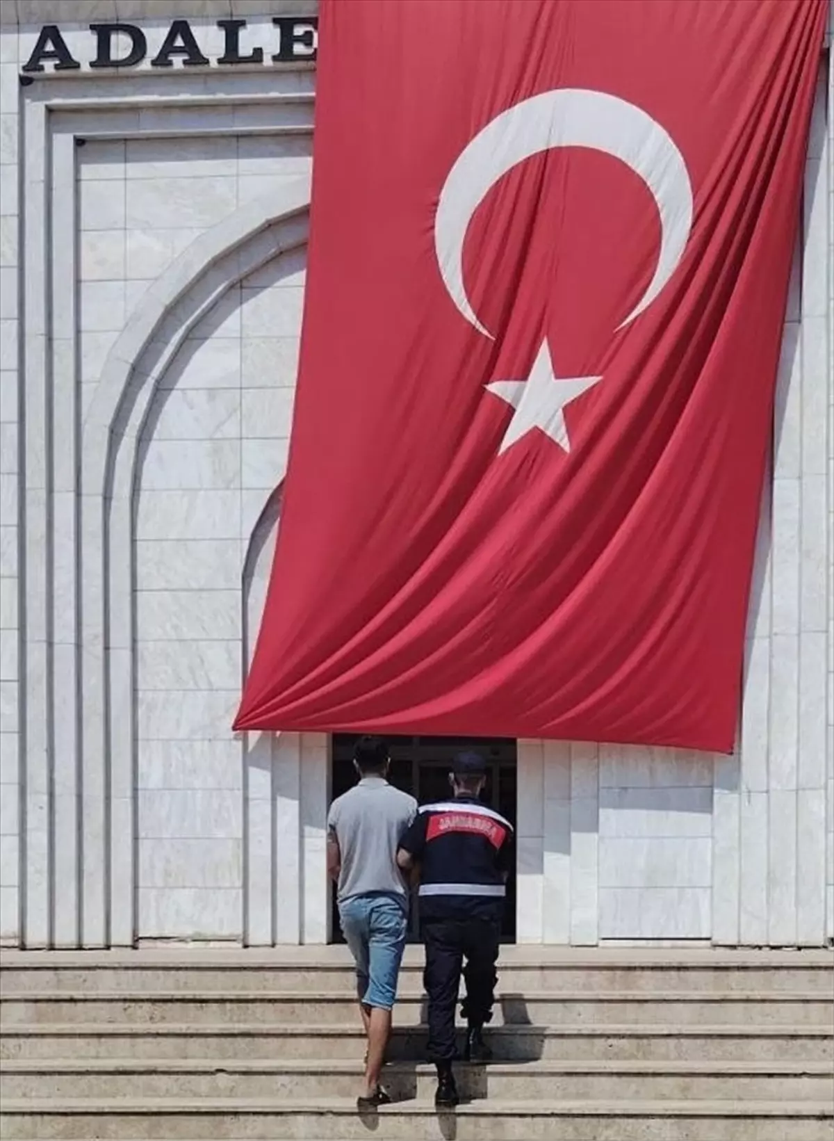 Muğla'da Firari Uyuşturucu Tüccarı Yakalandı