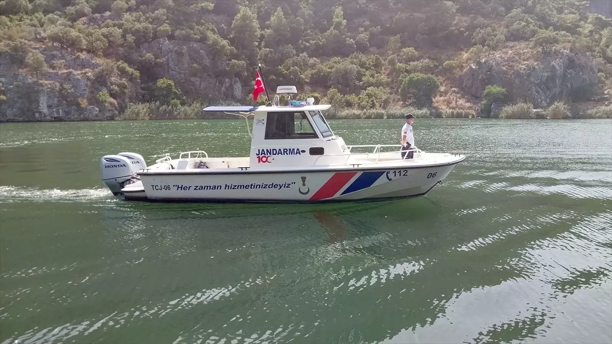 Muğla'da Jandarma, Sığla Ormanında Yangın Önlemi Alıyor