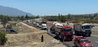 Muğla Seydikemer'de Otluk Alanda Başlayan Yangın Evleri Tehdit Etti