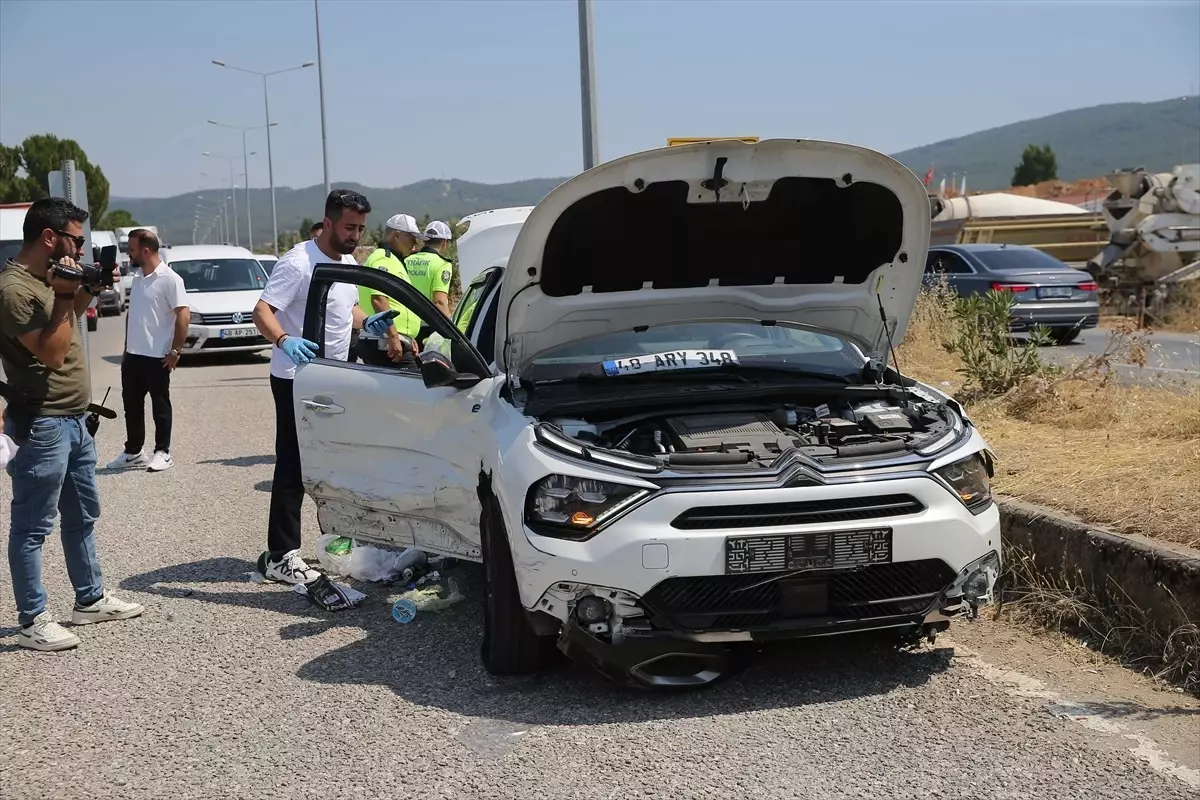 Muğla'da Uyuşturucu Etkisiyle Polislere Çarpan Sürücü Gözaltına Alındı