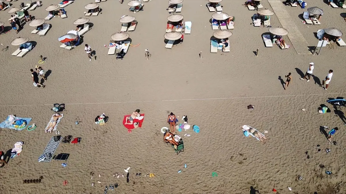 Muğla'da Sıcak Hava Nedeniyle Sahillerde Yoğunluk