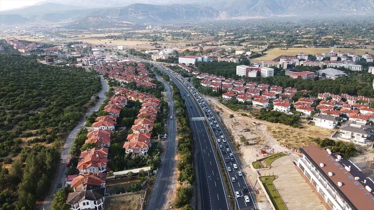 Muğla'da Kurban Bayramı Dönüş Trafiği Yoğunlaştı