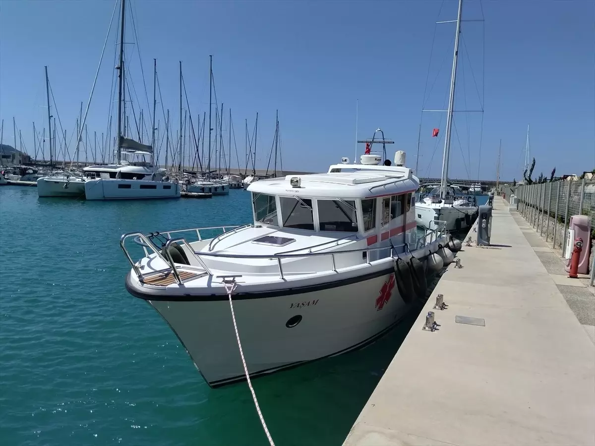 Muğla'da Dalış Sırasında Vurgun Yiyen Dalgıç İzmir'de Tedavi Altına Alındı