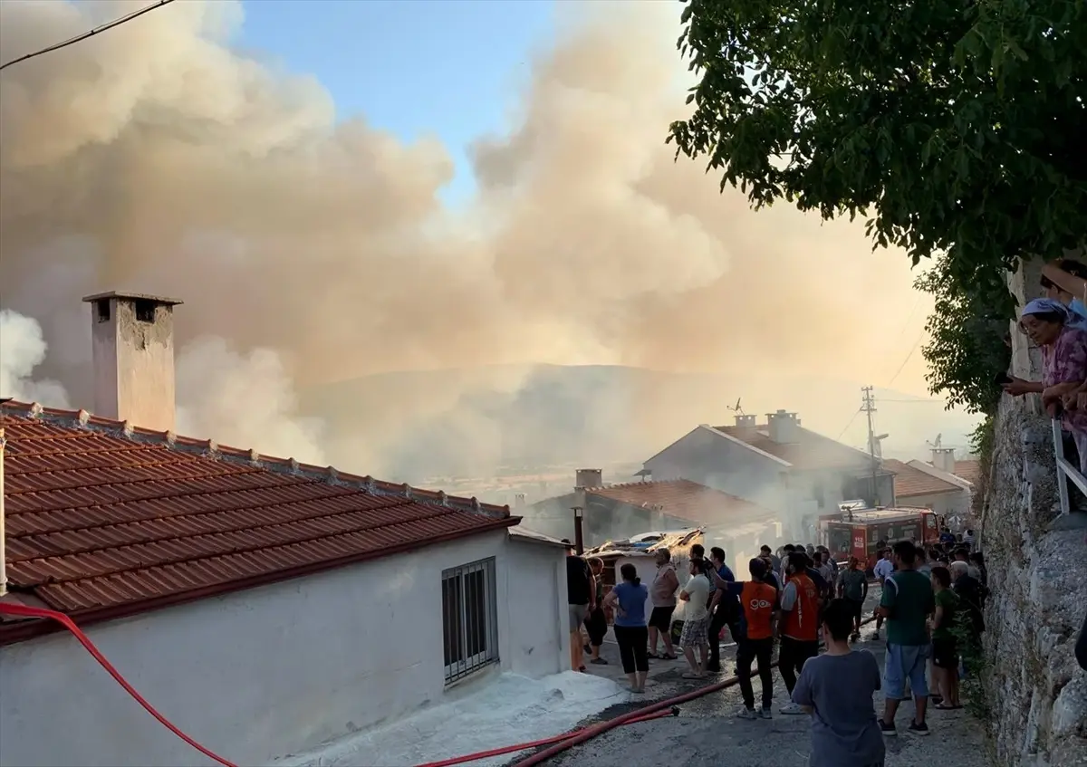 Menteşe'de Müstakil Evde Yangın: Yaralılar Var