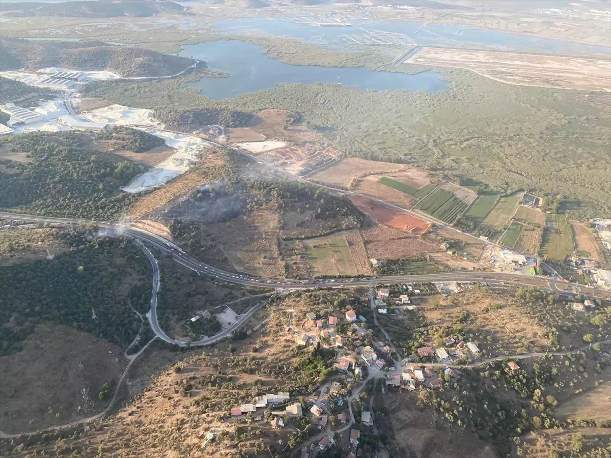 Muğla&apos;da Ziraat Alanında Başlayan Yangın Kontrol Altına Alındı