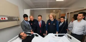 Muğla Valisi Akbıyık, Depremzedeleri Ziyaret Etti