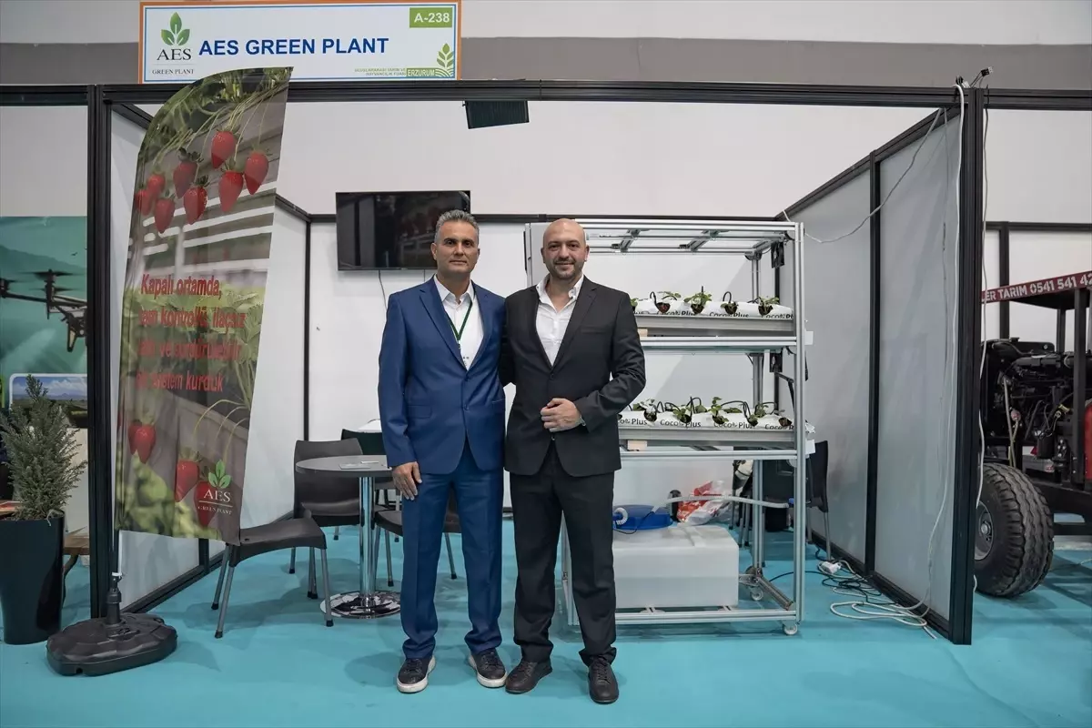 Mersinli Mühendis Kardeşler, Uzaktan Kontrol Edilebilen Topraksız Tarım Sistemi Geliştirdi