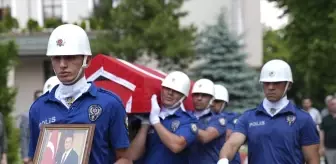 Mülkiye Başmüfettişi Erol Karaömeroğlu'nun Cenazesi Ankara'da Defnedildi