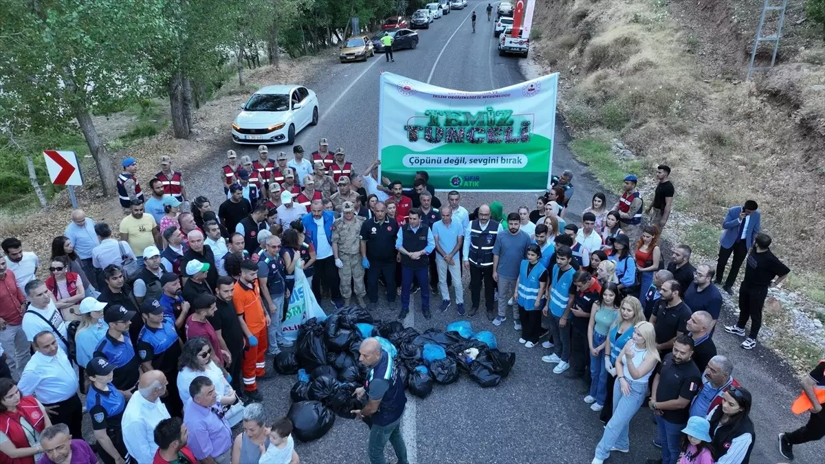 Munzur Vadisi'nde Çöp Toplama Etkinliği Düzenlendi
