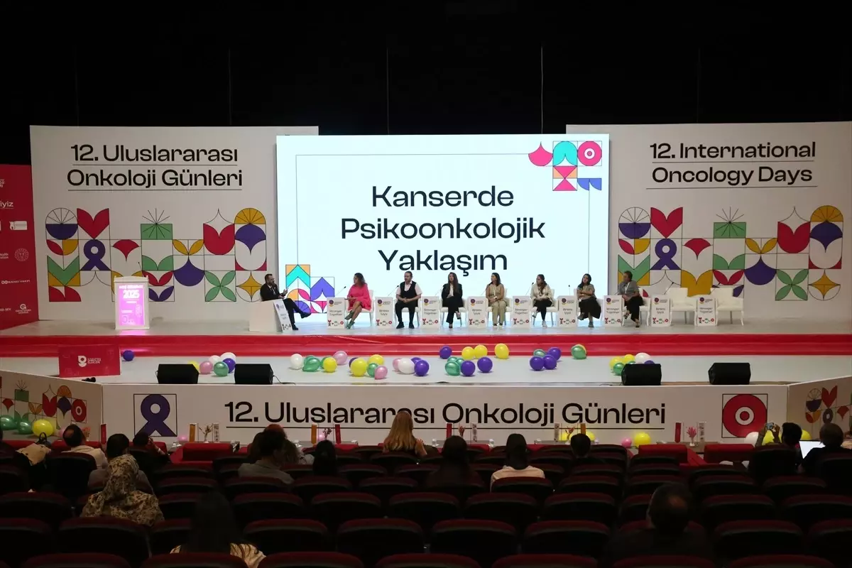 Muş'ta 12. Uluslararası Onkoloji Günleri Etkinliği Gerçekleşti