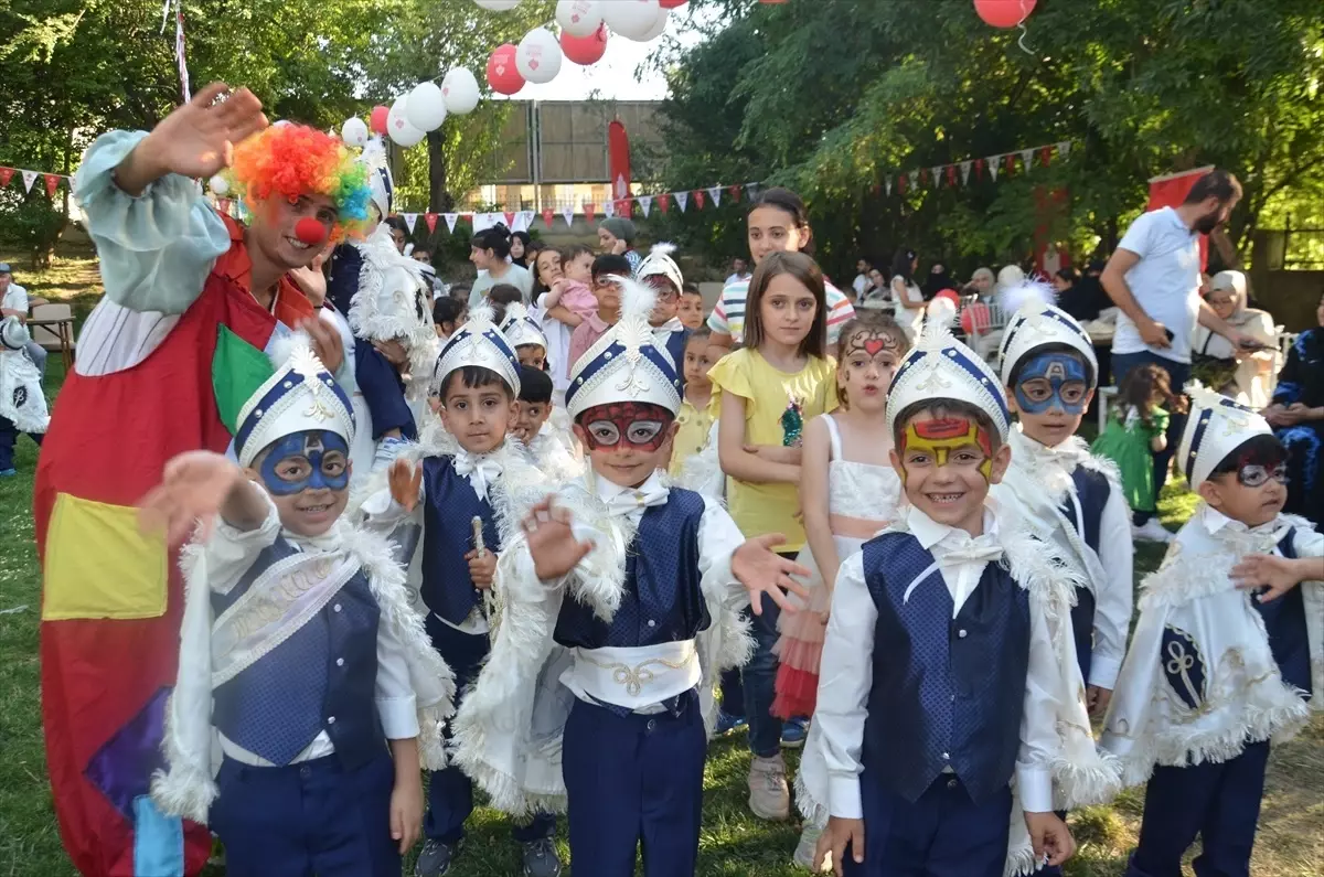 Muş'ta Geleneksel Sünnet Şöleni Düzenlendi