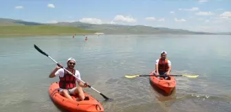 Muş'ta Kano Etkinliği ile Su Sporları Yaygınlaştırılıyor