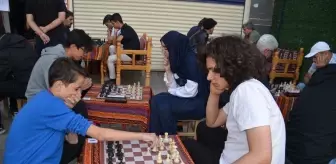 Muş'ta Hızlı Satranç Şampiyonası Düzenlendi